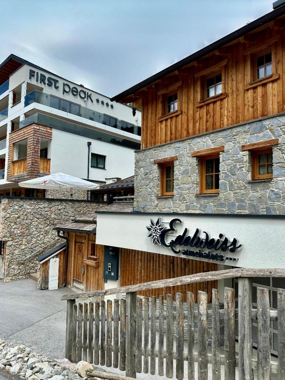 Firstpeak Chalets Zauchensee Eksteriør billede