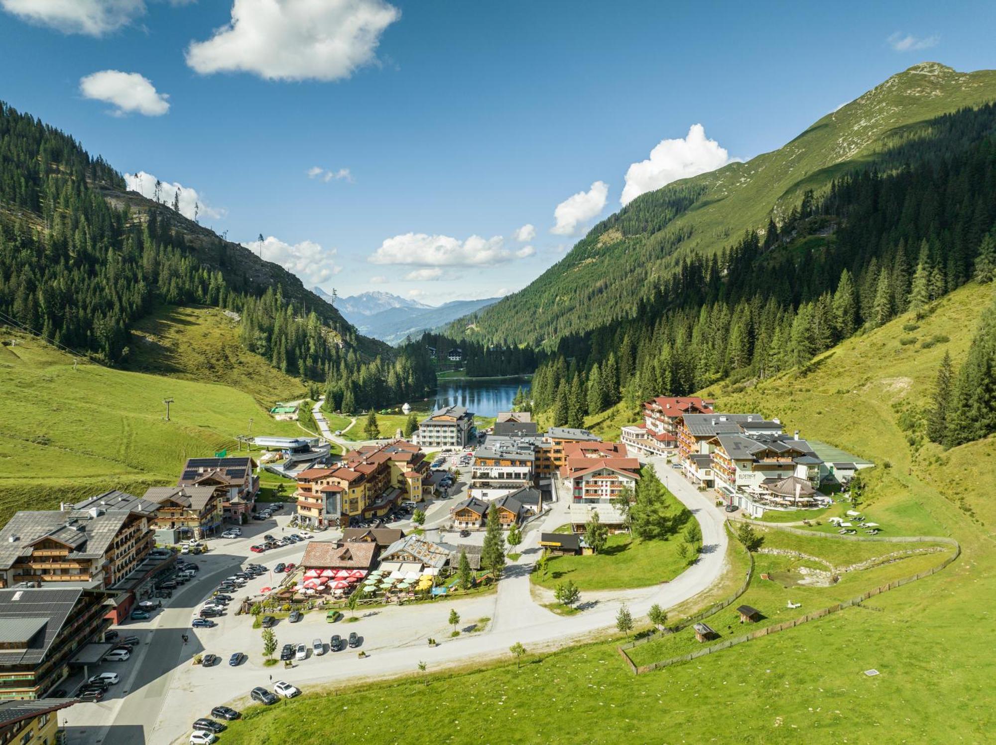 Firstpeak Chalets Zauchensee Eksteriør billede
